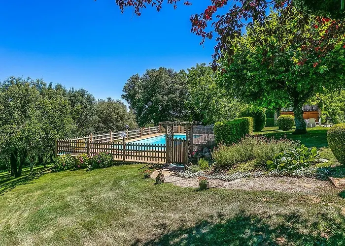 Pet Friendly Апартаменты Combas (Dordogne)