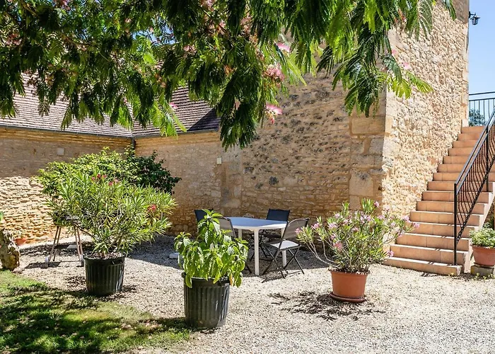 Апартаменты Pet Friendly Combas (Dordogne)
